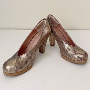 Anthropologie Mrs. Albright Metallic Leather Pumps - 6